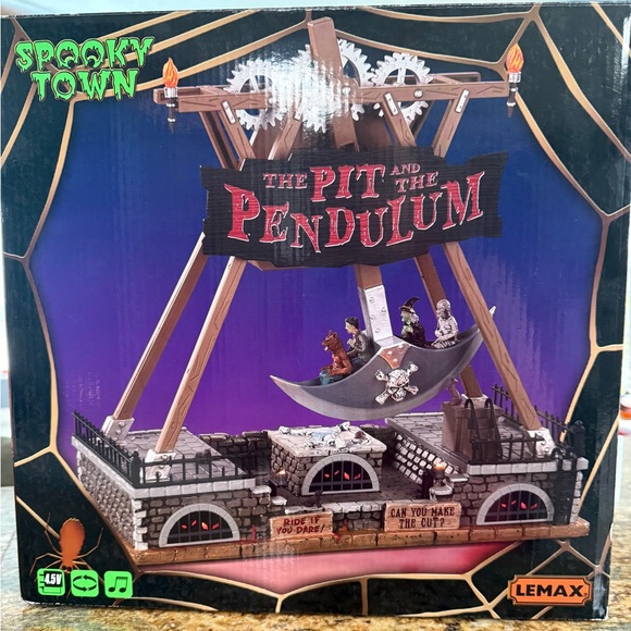Like new Lemax Spooky Town The Pit and the Pendulum - Picture 1 of 6